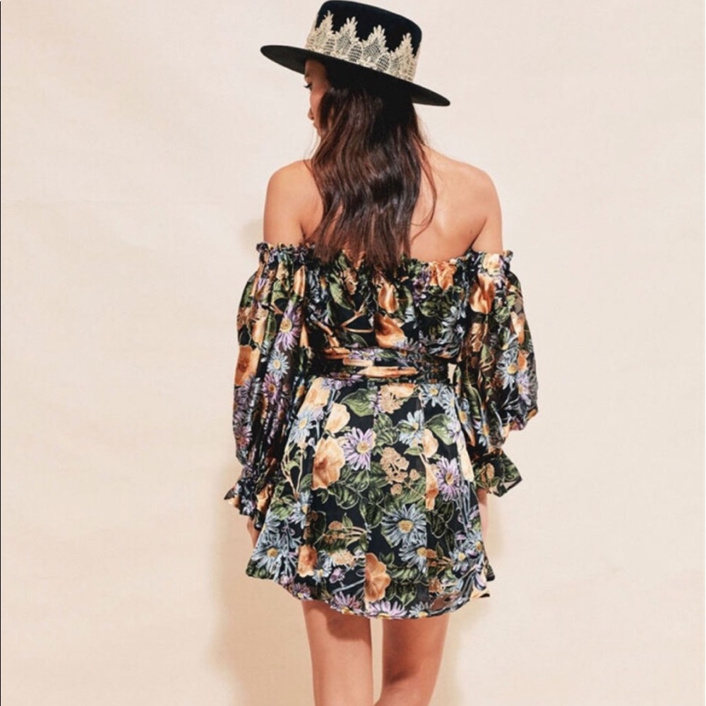 For love and lemons  silk off-shoulder mini dress - Picture 2 of 8